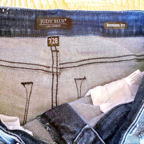 Judy Blue Boyfriend Fit Distressed Stretch Denim Jeans Size 7/28 - Picture 6 of 11